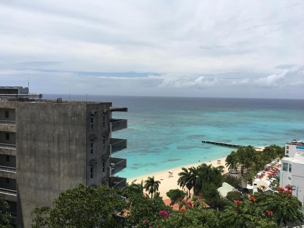 Deluxe Montego Bay Club Studio & Suites 외부 사진