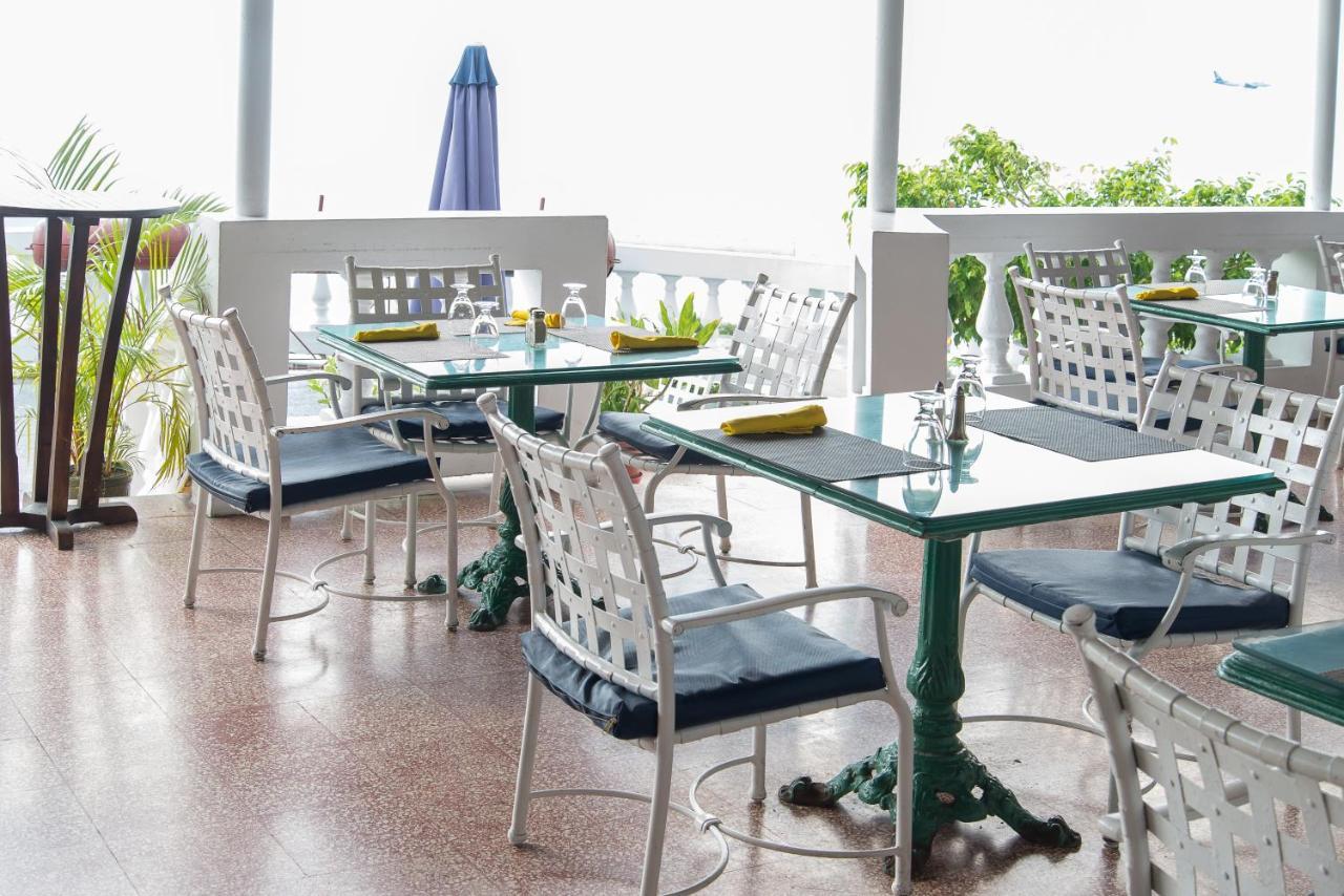 Deluxe Montego Bay Club Studio & Suites 외부 사진