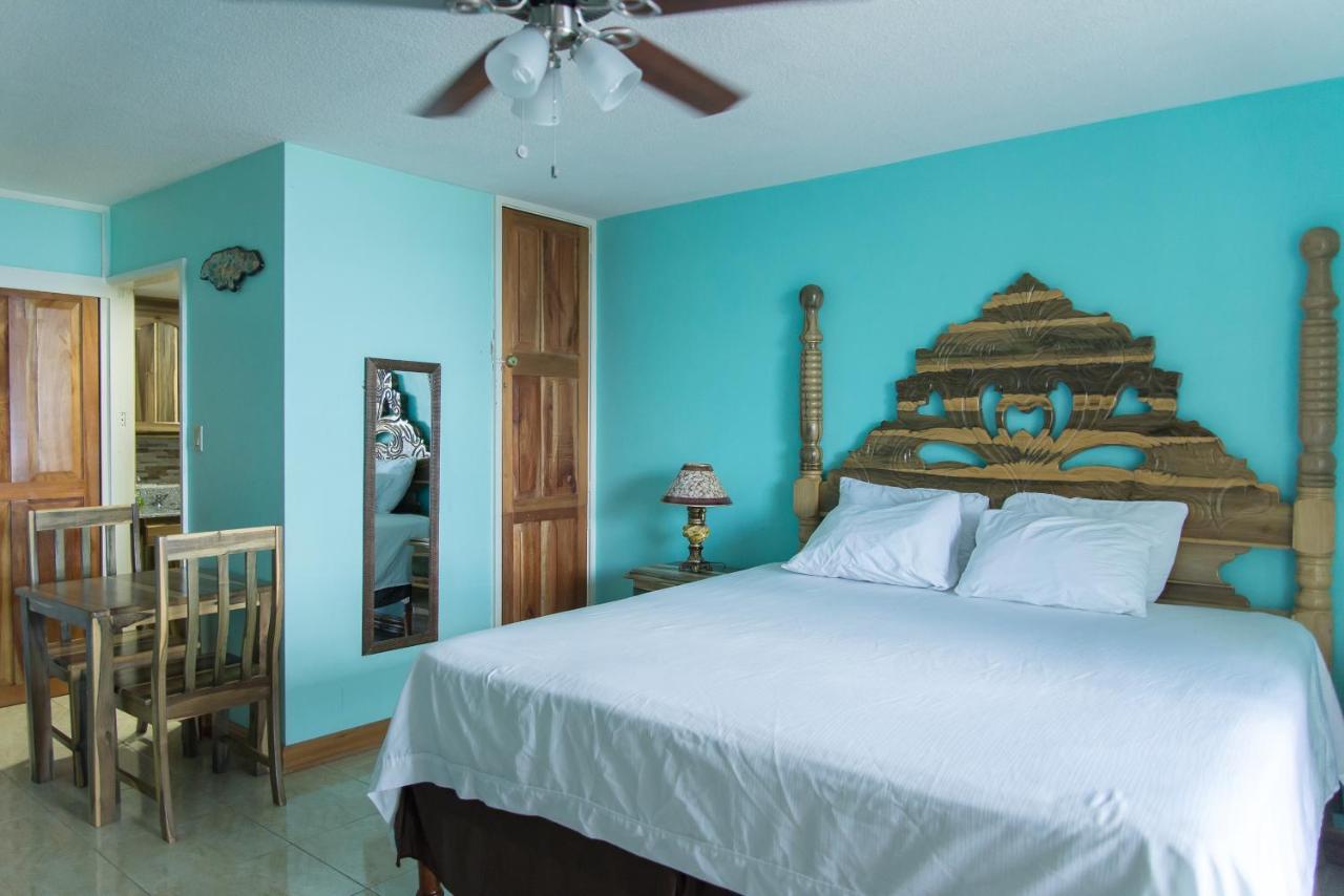 Deluxe Montego Bay Club Studio & Suites 외부 사진