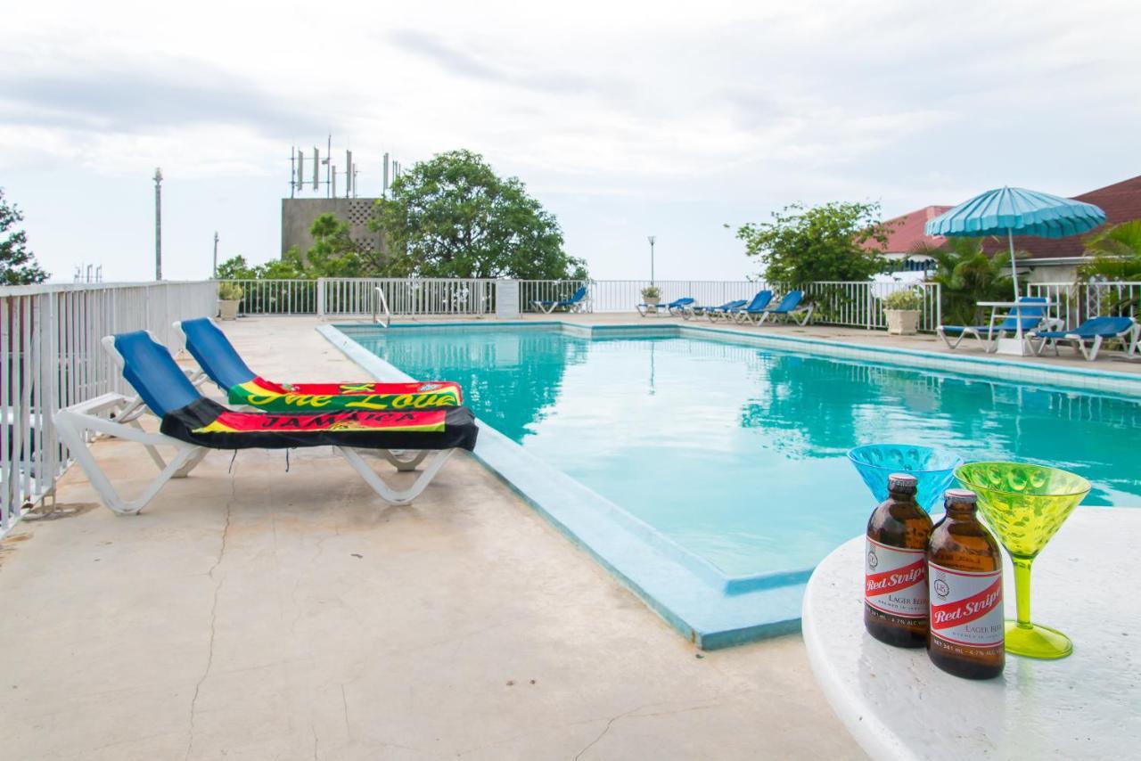 Deluxe Montego Bay Club Studio & Suites 외부 사진